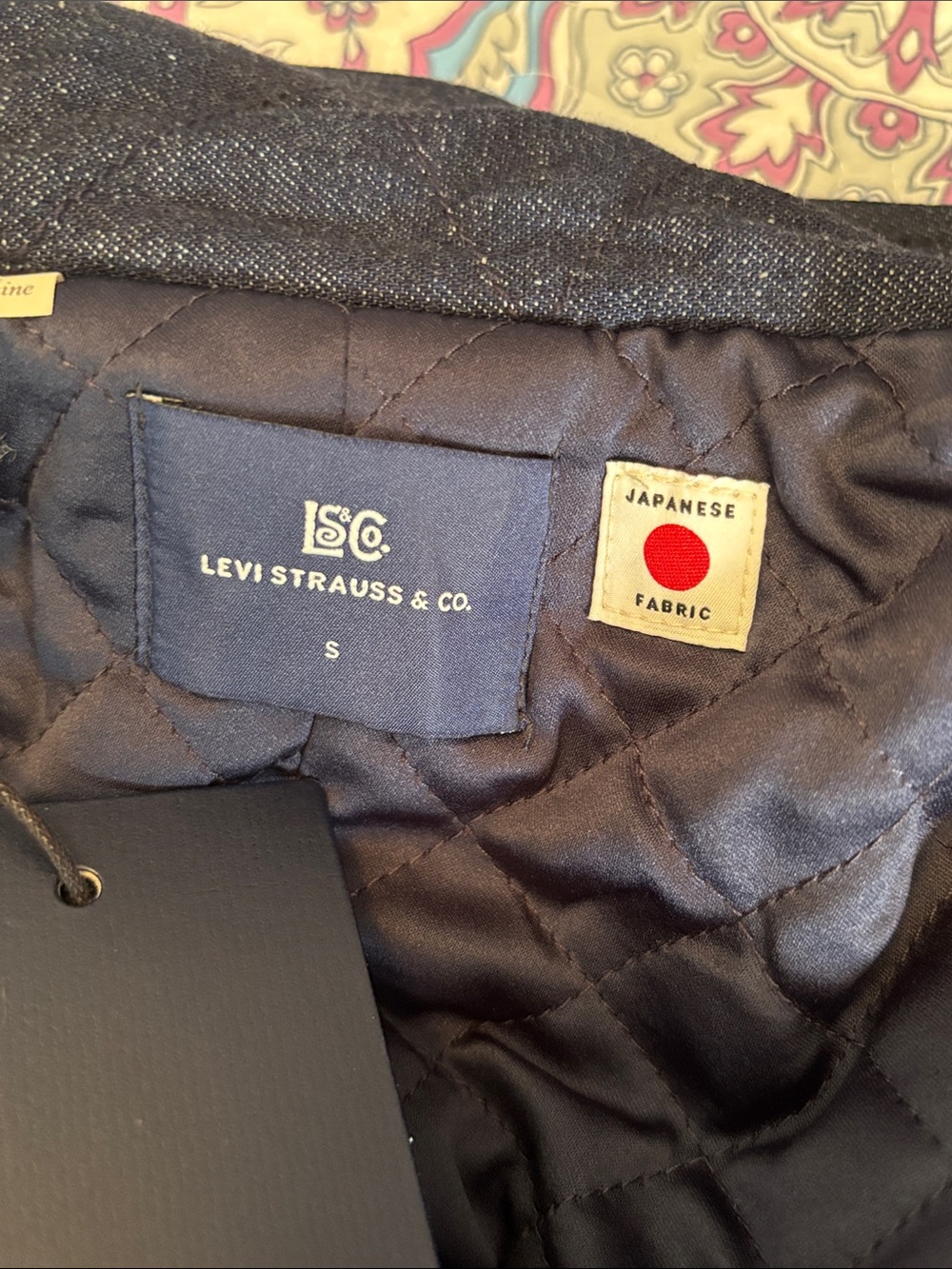 NWT Levi’s Jean Jacket with Detachable Vest - Picture 11 of 11